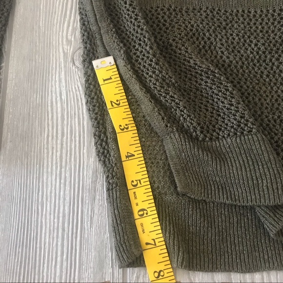 BANANA REPUBLIC Olive Green Loose Knit Linen Sweater with Side Slits - Picture 7 of 12
